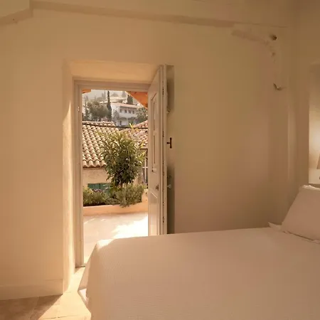 Villa Aghioti *
